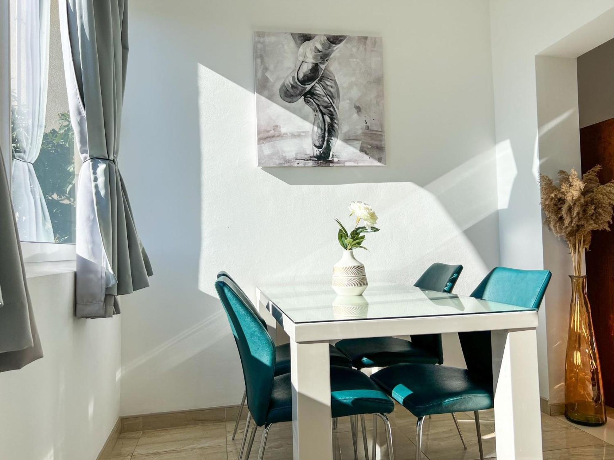 Apartment Holiday Makarska Exterior foto