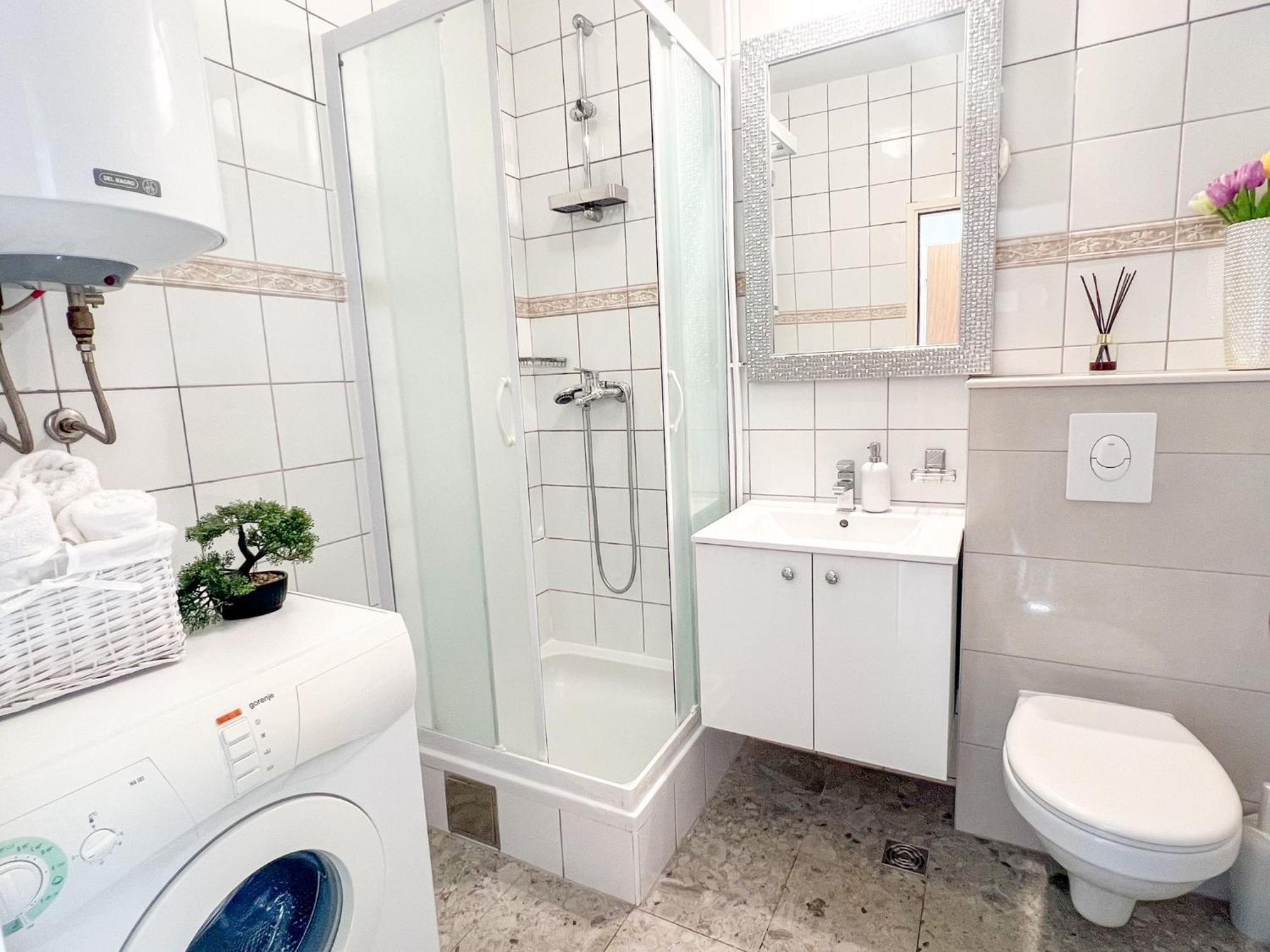 Apartment Holiday Makarska Exterior foto
